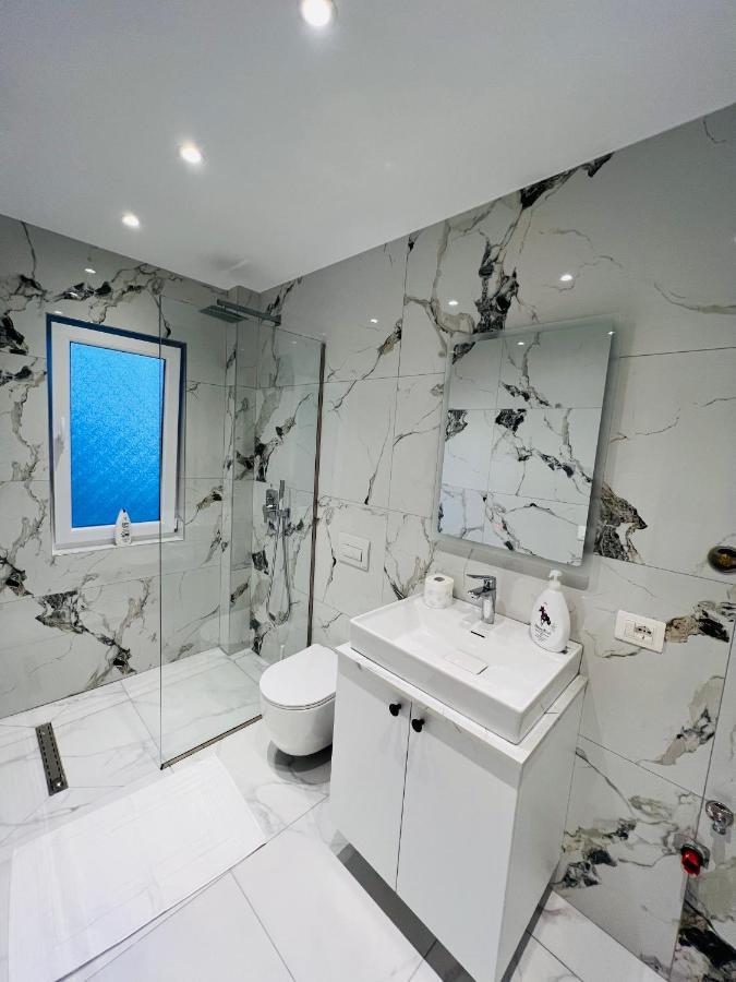 Tirana Center Hideaway Apartman Kültér fotó