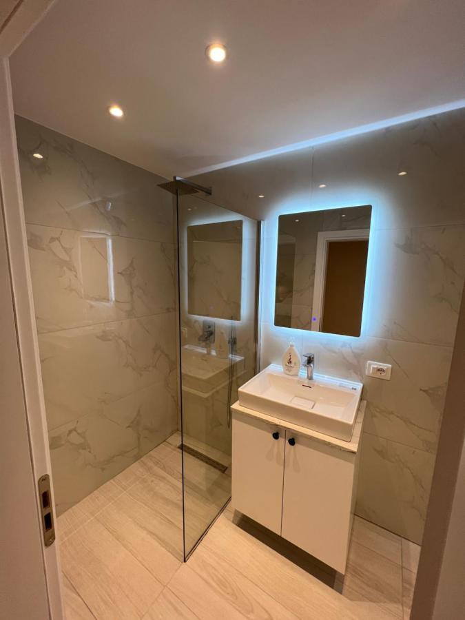 Tirana Center Hideaway Apartman Kültér fotó